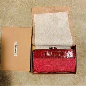 MIUMIU French style wallet (New York limited)